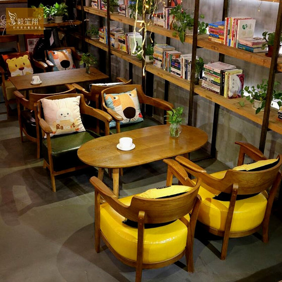 캐주얼 카페 테이블과 의자 조합 데크 밀크티 숍 디저트 숍 케이터링 가구 단단한 목재 리셉션 협상 소파 의자
