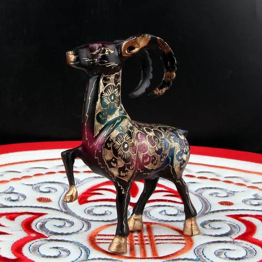Pakistani copper handicrafts animal copper sheep ornaments Chinese style imitation bronze zodiac sheep ornaments copper baby goat