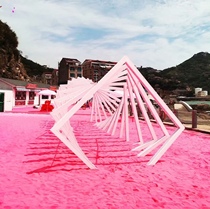 Nationally shipped Internet celebrity pink beach. Pink beach that does not fade. Internet celebrity pink sand in scenic spots does not include shipping costs.