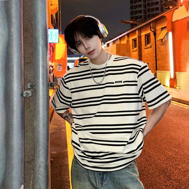 Shakeyu Trendy Striped Short-Sleeve T-Shirt for Men and Women, Loose Heavyweight Summer American Casual Couple Style Half-Sleeve Tee Shakeyu Trendy Striped Short-Sleeve T-Shirt for Men and Women, Loose Heavyweight Summer American Casual Couple Style Half-Sleeve Tee