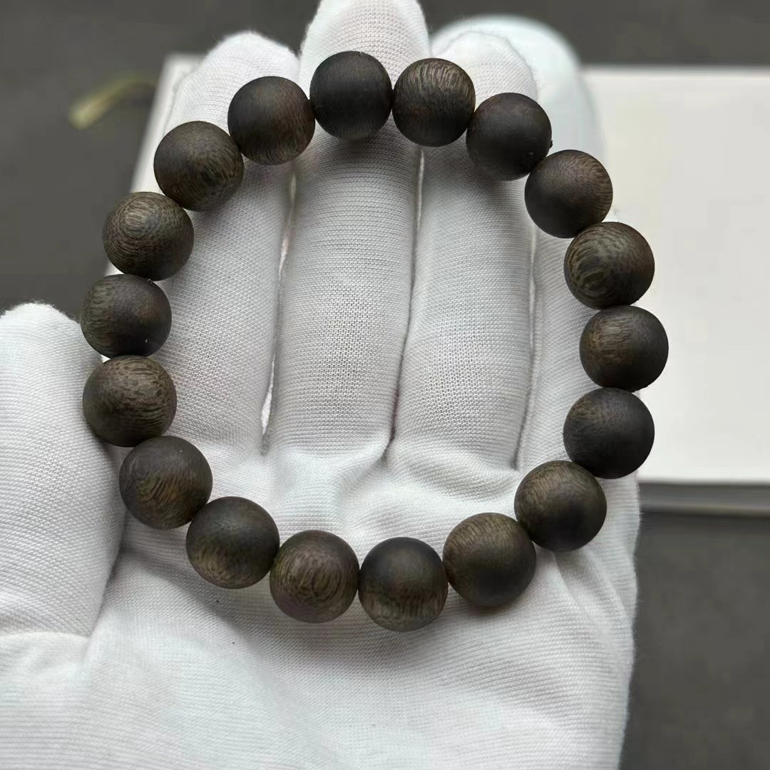 九九沉高端奇楠沉香手串1.2mm测评｜25年沉香圈顶流，戴出“香气自由”的