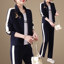 50-year-old mothers spring coat foreign style new style middle-aged and elderly sports suit female spring and autumn broad wife two-piece set