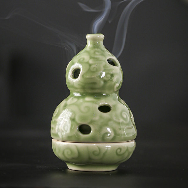 Zen-Inspired Celadon Gourd-Shaped Incense Burner Ornament for Home Indoor Tea Ceremony Creative Chinese-Style Incense Holder Incense Burner Incense Device Incense Burner