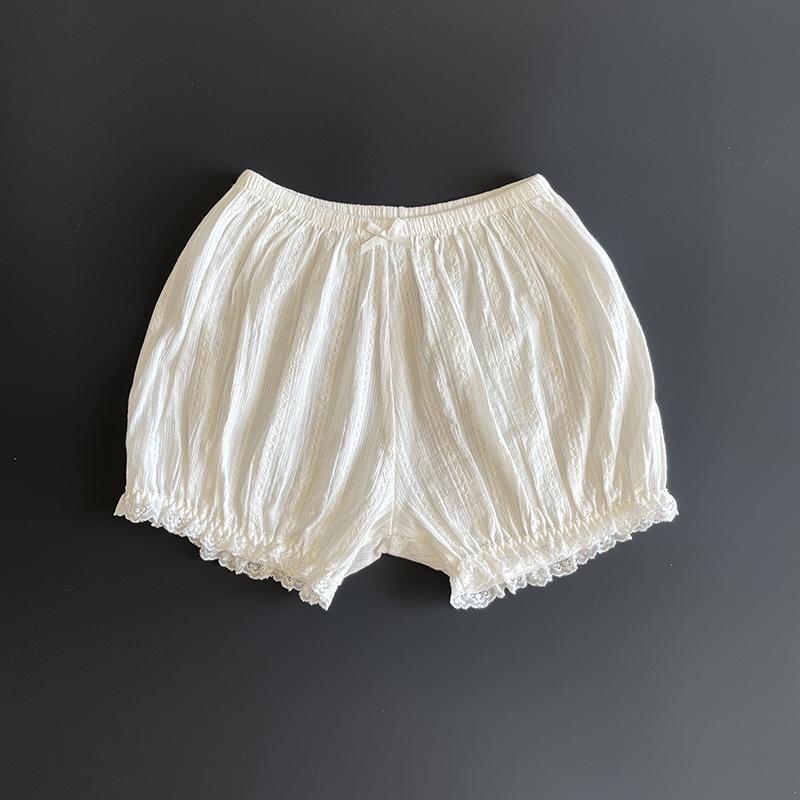 Lace-trimmed safety shorts for summer, preventing wardrobe malfunctions, JK style girl's tulip-shaped safety shorts, Lolita style pumpkin pants, leggings
