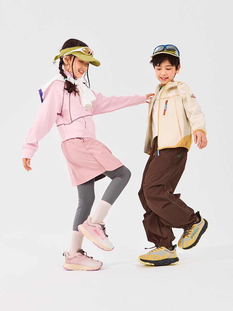 Smibu Children's Shoes 2025 Winter New Plush Sneakers for Boys and Girls Outdoor Shoes Ice Canyon