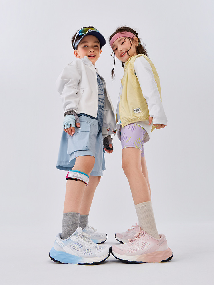 Smibu Children's Sports Shoes 2026 Spring New Model Boys' and Girls' Running Outdoor Hiking Shoes Yunman