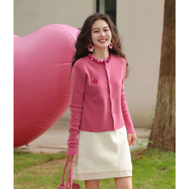 New Autumn and Winter Pink Plus-Size Knit Cardigan for Women, Sweater with Sequin Embroidery, Long-Sleeved Slimming Top, Trendy