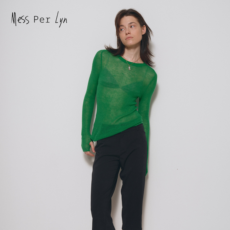 Mess Per Lyn Paris Green Lightweight and Comfortable Fine-Knit Pullover Long-Sleeve Knit Top
