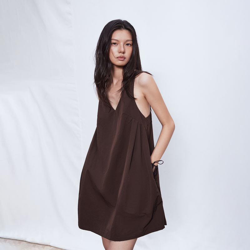Shkuco Textured Anti-Wrinkle Easy-Care Vintage Minimalist Three-Proof Floral Bud V-Neck Sleeveless Dress Shkuco Textured Anti-Wrinkle Easy-Care Vintage Minimalist Three-Proof Floral Bud V-Neck Sleeveless Dress