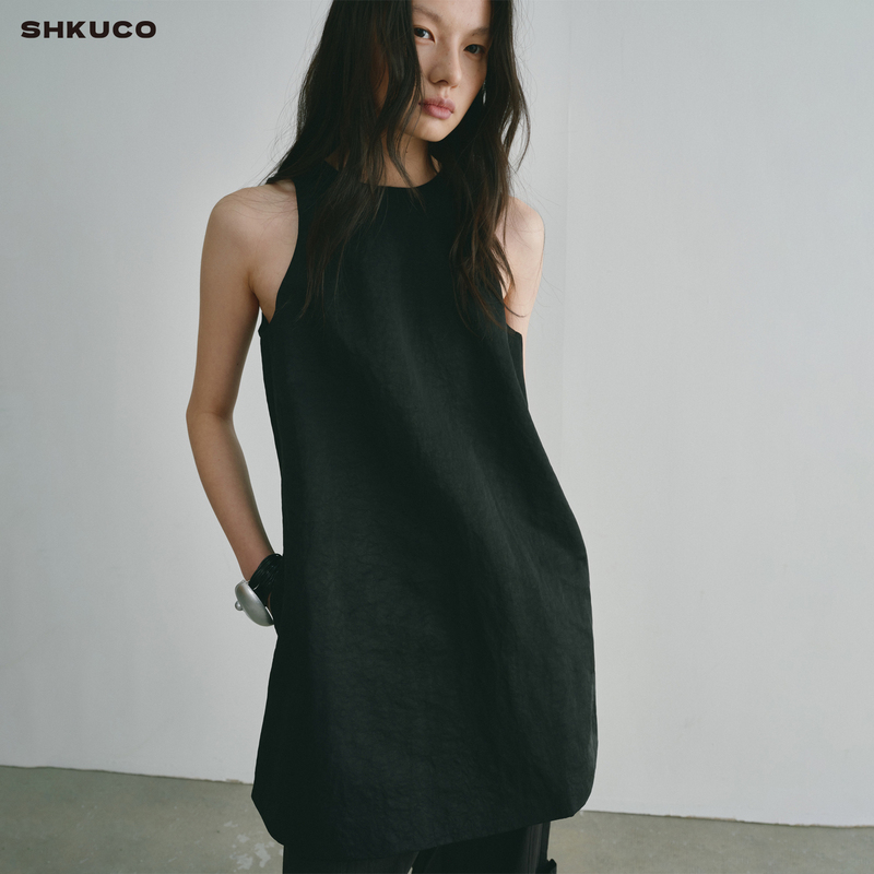Shkuco No.06 Urban Texture a Textured Mini Skirt That Can Be Worn as a Top or a Dress Shkuco No.06 Urban Texture a Textured Mini Skirt That Can Be Worn as a Top or a Dress
