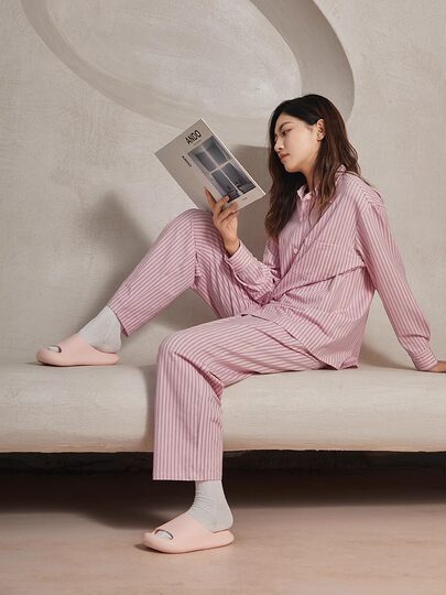 Puxike outdoor couple thick-soled slippers with a sense of shit stepping on men's summer non-slip soft-soled home indoor slippers for women