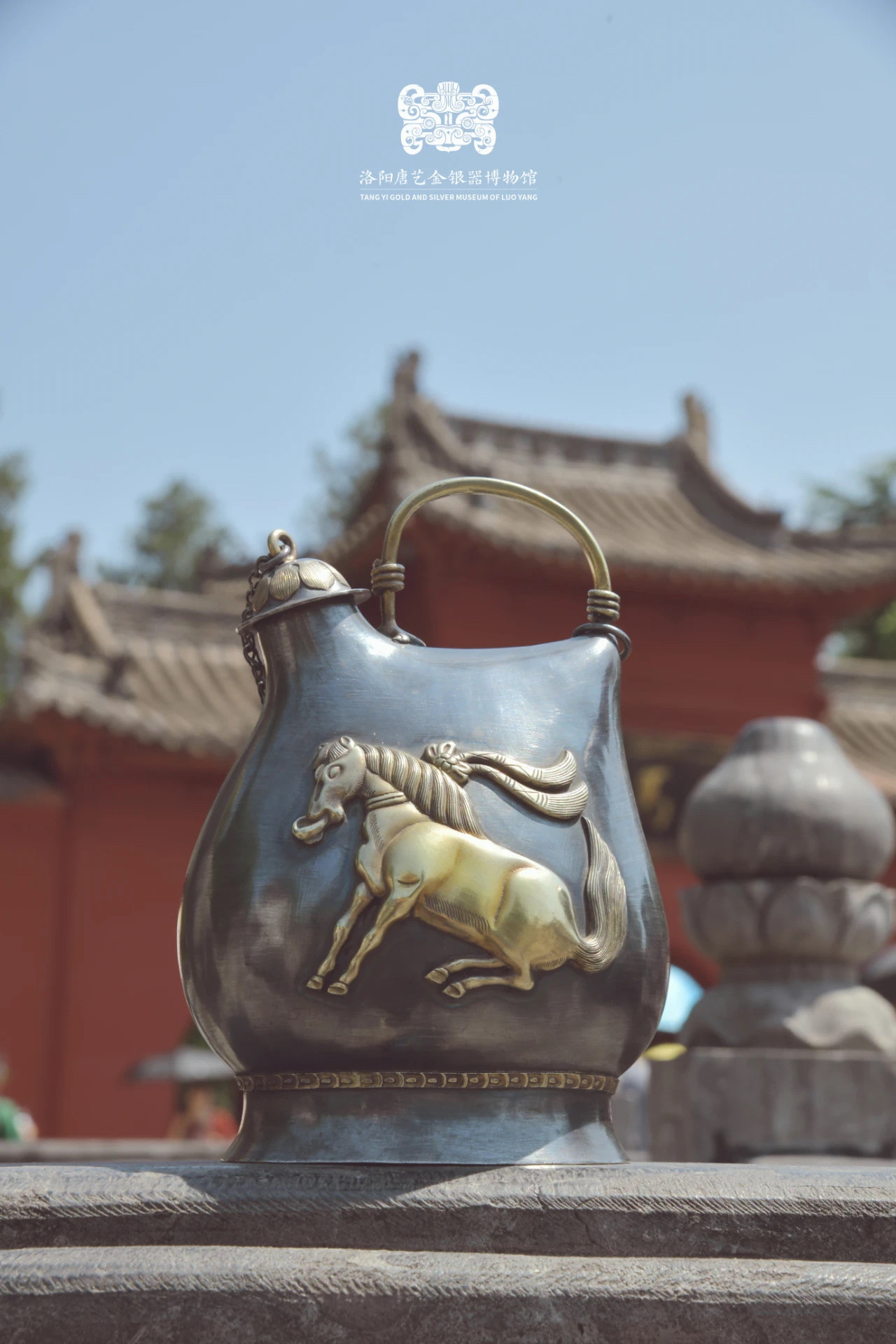 舞马衔杯仿皮囊式鎏金银壶｜千年盛唐风手工复刻艺术品！收藏党必入神级
