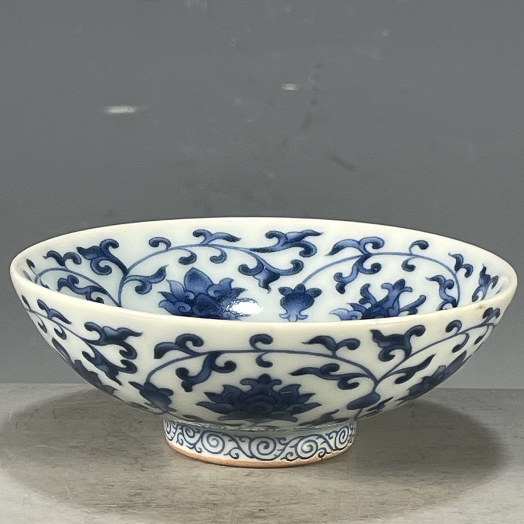 中国清時代青花纏枝蓮茶碗（大清乾隆年製）在銘　XG55-1 中国清時代青花纏枝蓮茶碗（大清乾隆年製）在銘 XG55-1 - メルカリ