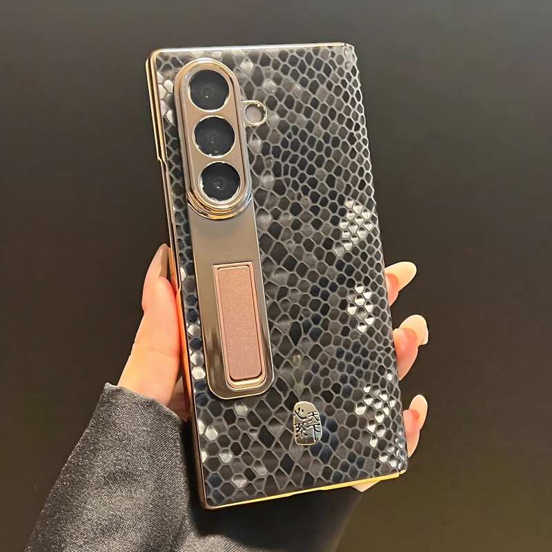 Free Shipping Suitable for Samsung Galaxy W26 Phone Case, High-End Genuine Leather Dragon Scale Pattern Case with Integrated Film, Foldable Screen Stand, Full Lens Protection, All-Inclusive, Anti-Drop Case, Fold7 Protective Cover