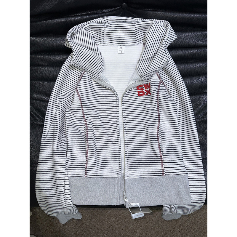 Korean Retro Hasselblad Striped Slim-Fit Hooded Cardigan Sweatshirt for Women, Early Autumn Design, Sporty Jacket Top, Trendy