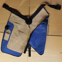 Apron hoof trimming leather pants equestrian bib hoof nailing Dachapicha stable supplies hoof trimming pants