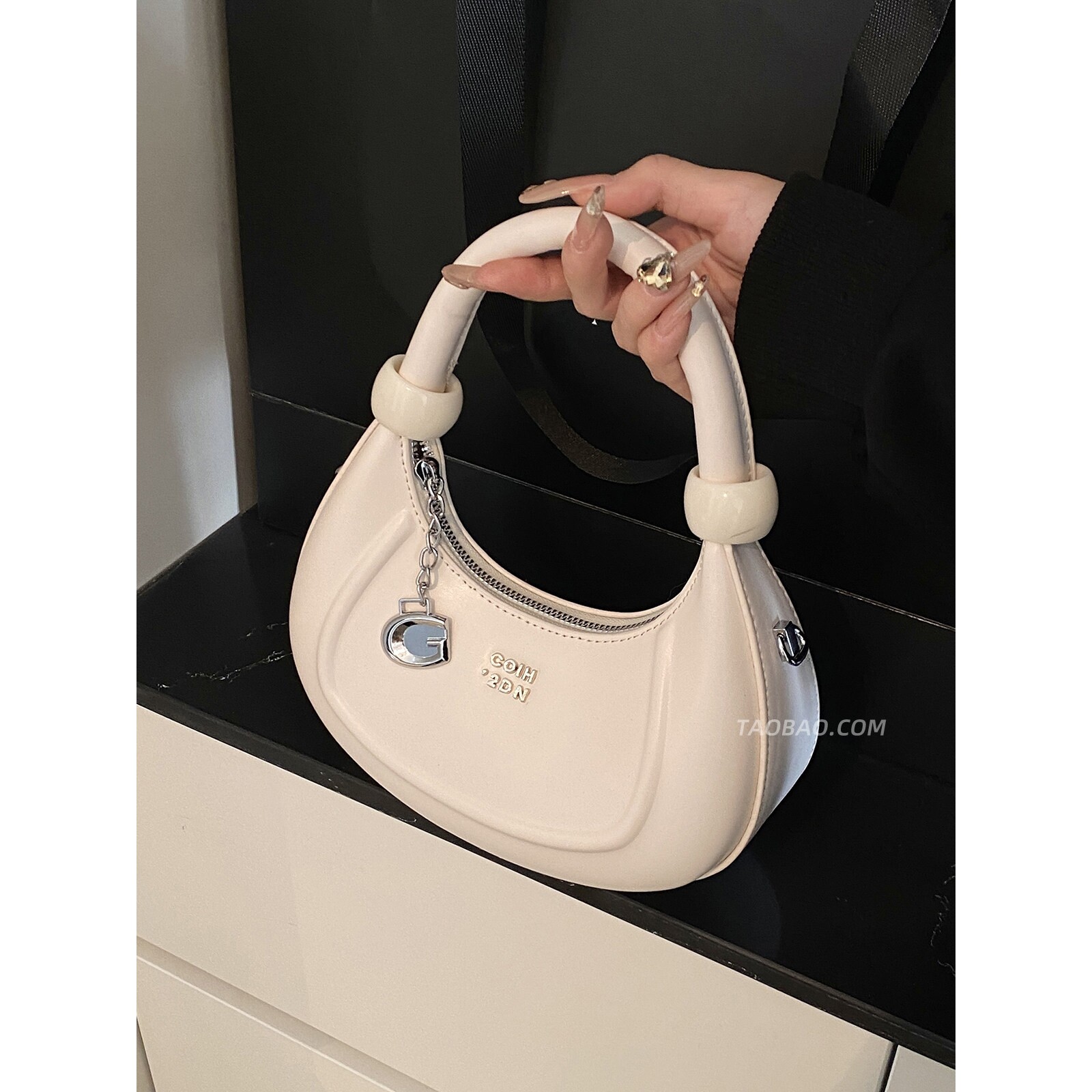 Luxury Niche Women's Handbag 2026 New Spring/Summer Versatile Crossbody Bag Exquisite Mini Tote Half-Moon Bag - Thumbnail 4