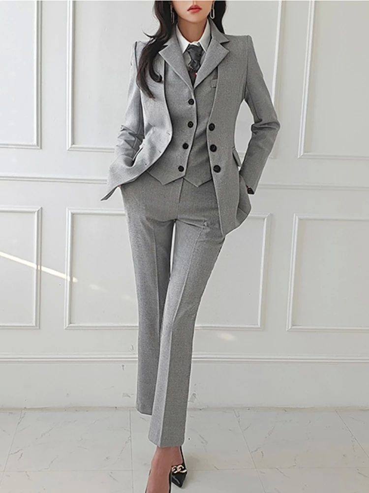 女士们先生们英文翻译是Ladies and Gentlemen?如何确保地道表达适合场合?-翻译-淘宝百科网