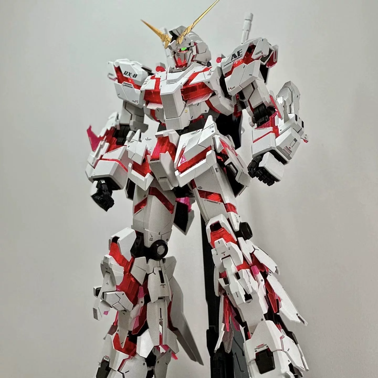 Новорожденные атаки на фриланс HG Gundam Mecha модель Красная ересь Единорог собирает фигуры Подарки на День детей