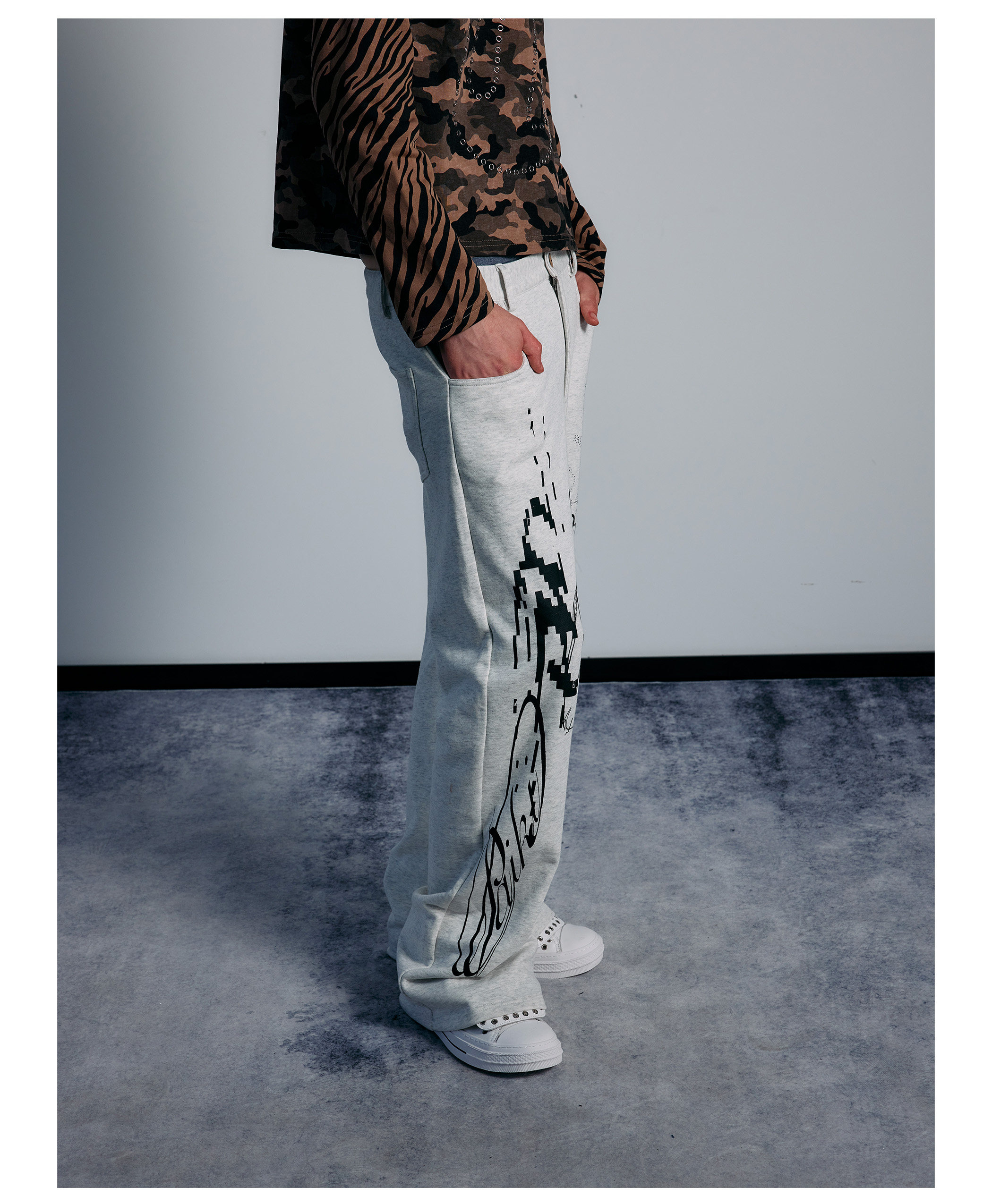 PAIKI Star-Spangled Flared Sweatpants