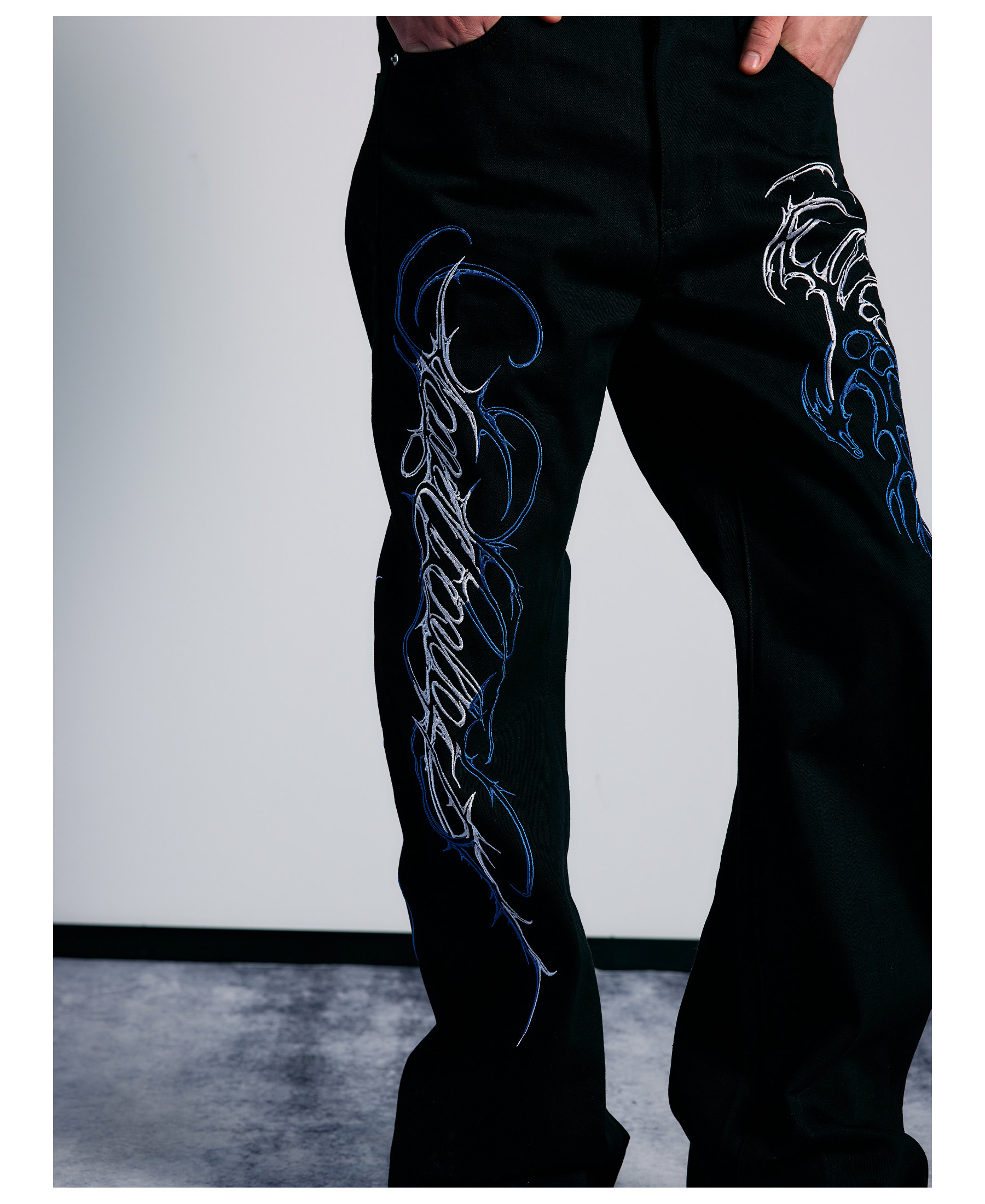 PAIKI Ice Blue Thorn Embroidered 13oz Straight-Leg Jeans
