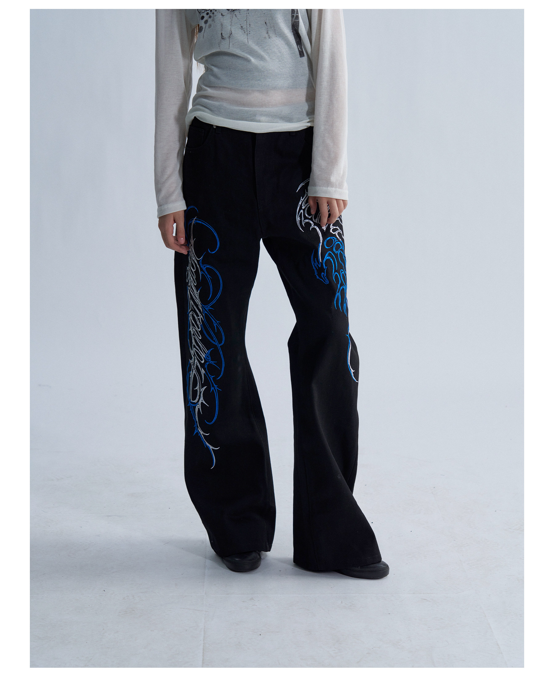 PAIKI Ice Blue Thorn Embroidered 13oz Straight-Leg Jeans