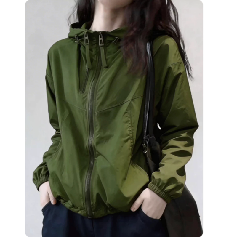 Korean-Style Minimalist Outdoor Style Hooded Green Zip-Up Long-Sleeve Women's Top, New for Summer 2026, Age-Reducing and High-End Feel