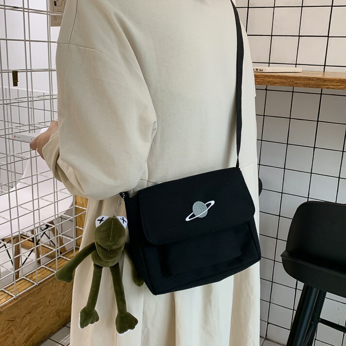 Japanese Harajuku Style Classic Small Black Bag Small Bag Korean Street Style Crossbody Bag Versatile Shoulder Bag for Men and Women