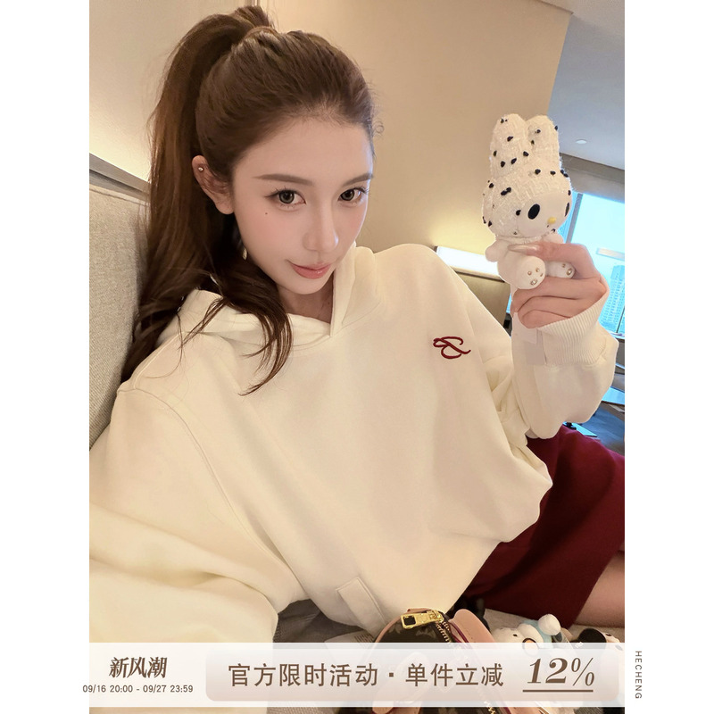 Hecheng Pure Cotton White Embroidered Hooded Long-Sleeved Sweatshirt for Women, New Autumn Korean Style Casual Loose Slimming Pullover Top Hecheng Pure Cotton White Embroidered Hooded Long-Sleeved Sweatshirt for Women, New Autumn Korean Style Casual Loose Slimming Pullover Top
