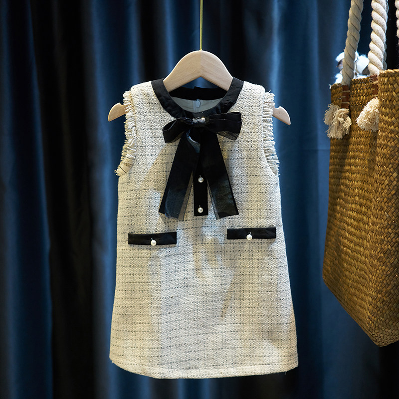 Net red trembles parent-child outfit 2022 early spring new Korean version of foreign pie plus velvet suit mother and women's small fragrance style dress