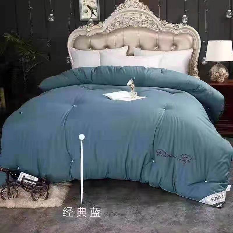 The silk quilt is available in a single double.