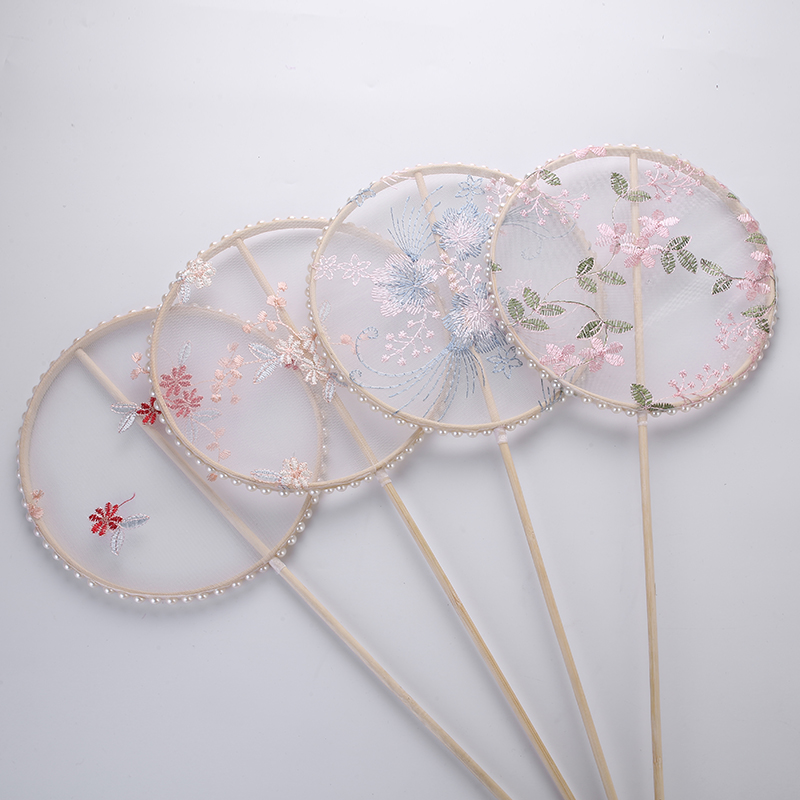 Original ancient fan children's ancient dress Han suit accessories Embroidery Troupe fan long handle flow Su round fan retro palace fan dance