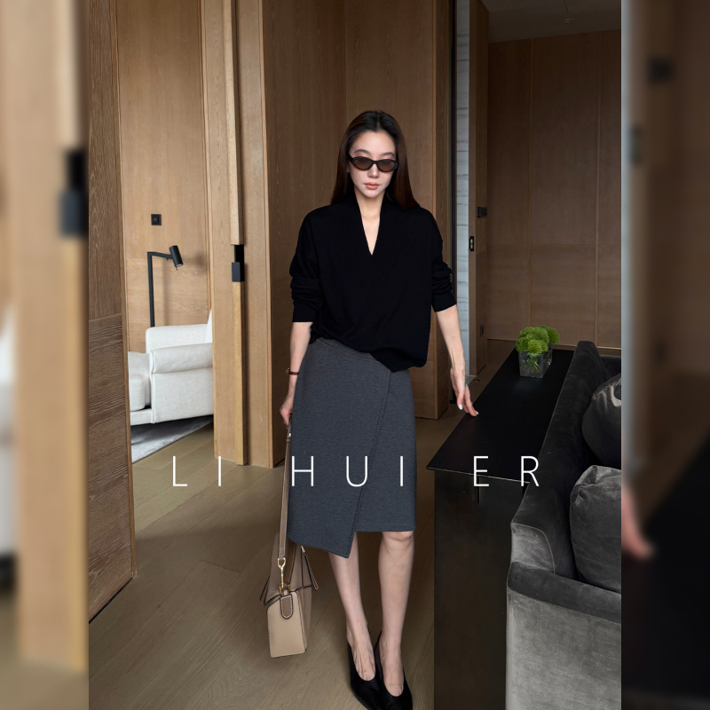 Lihuier Li Hui'Er [Lazy and Wild] Autumn Style Elegant Cashmere-Like Cotton Feel Lazy and Relaxed V-Neck Knit Top