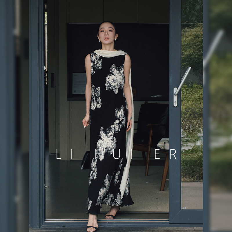 Lihuier Li Hui'Er Huaye Island Autumn Crinkled Print Sleeveless Floral Black Ribbon Dress Tank Dress Lihuier Li Hui'Er Huaye Island Autumn Crinkled Print Sleeveless Floral Black Ribbon Dress Tank Dress