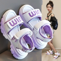 Girls sandals 2024 new summer children's princess sandalwood girl among big children's soft bottom anti -skilled beach shoes summer