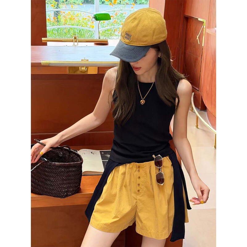 Fiery Fire【High-End Vest】Black Basic Round Neck Vest for Women, New Comfortable Slimming Sleeveless Base Top
