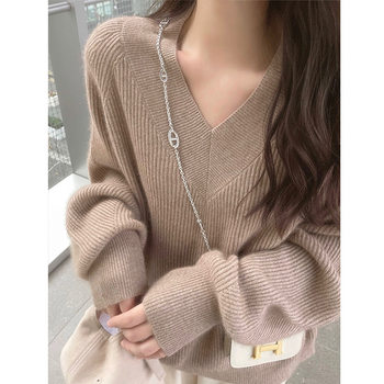 Women's new autumn and winter gentle style v-neck sweater