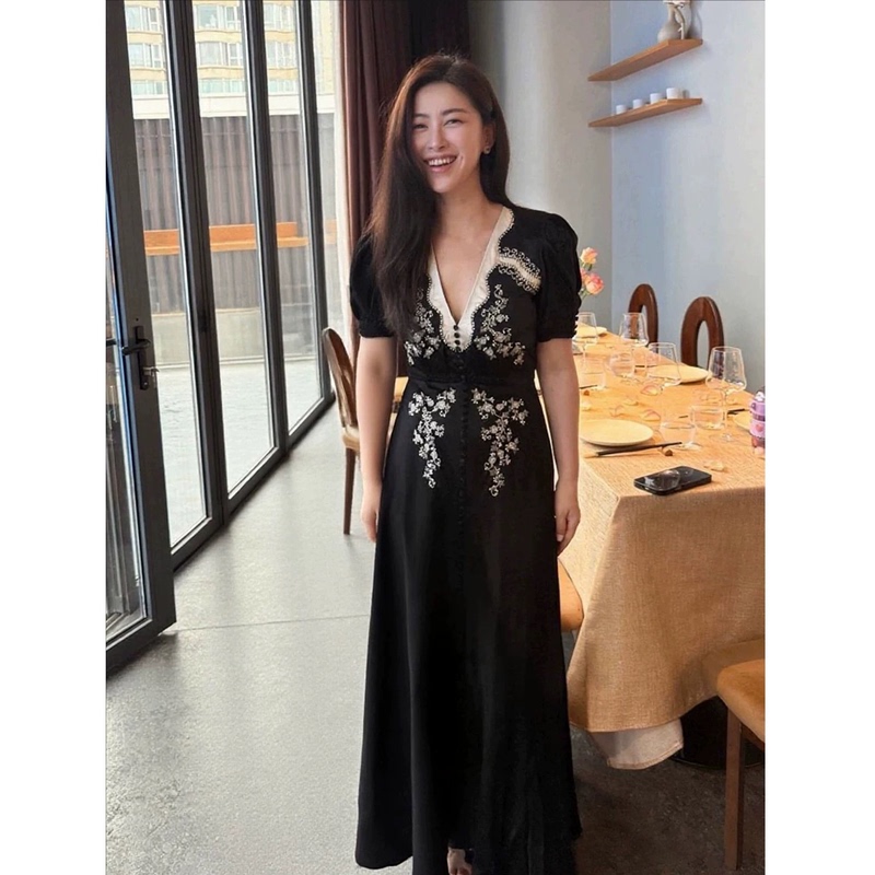 Zhu Zhu Celebrity-Inspired Dress, Summer Black V-Neck Short-Sleeve Embroidered Dress, Women's High-End Gown, Long Dress