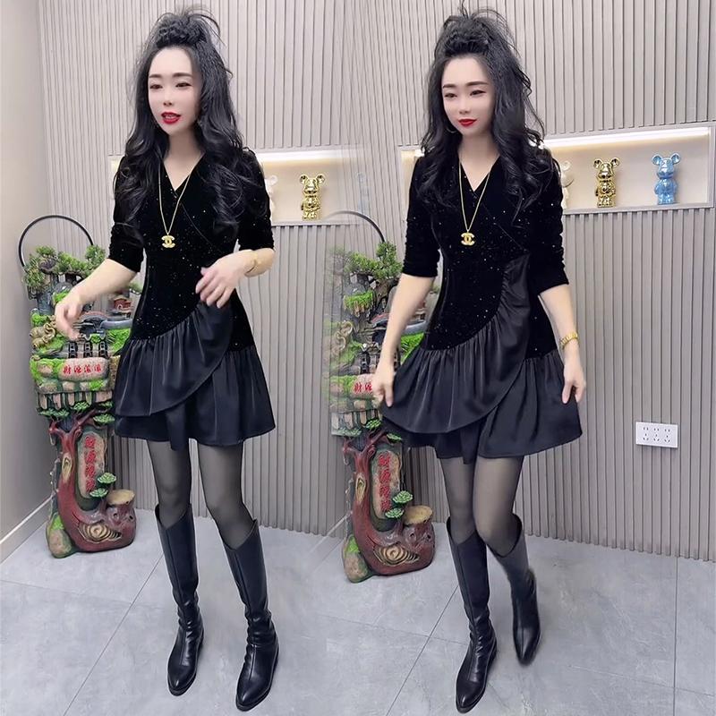 European-Style Velvet Dress for Women, Spring 2025, Stylish and Age-Reducing, Slimming V-Neck Design with Ruffles, Mid-Length Dress