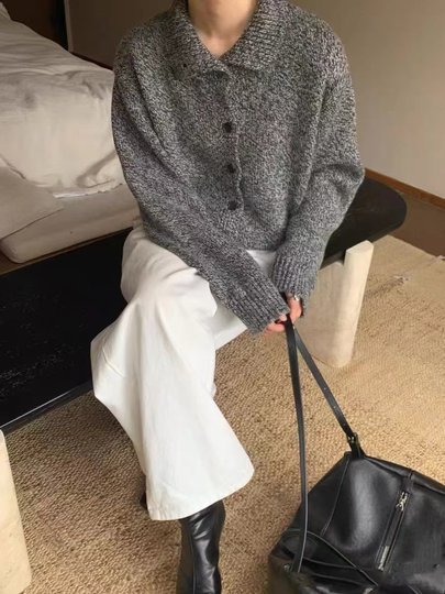 Chaqueta suéter de cuello alto gris retro francés para mujer invierno 2024 nuevo cárdigan de punto de lana pura corto suelto