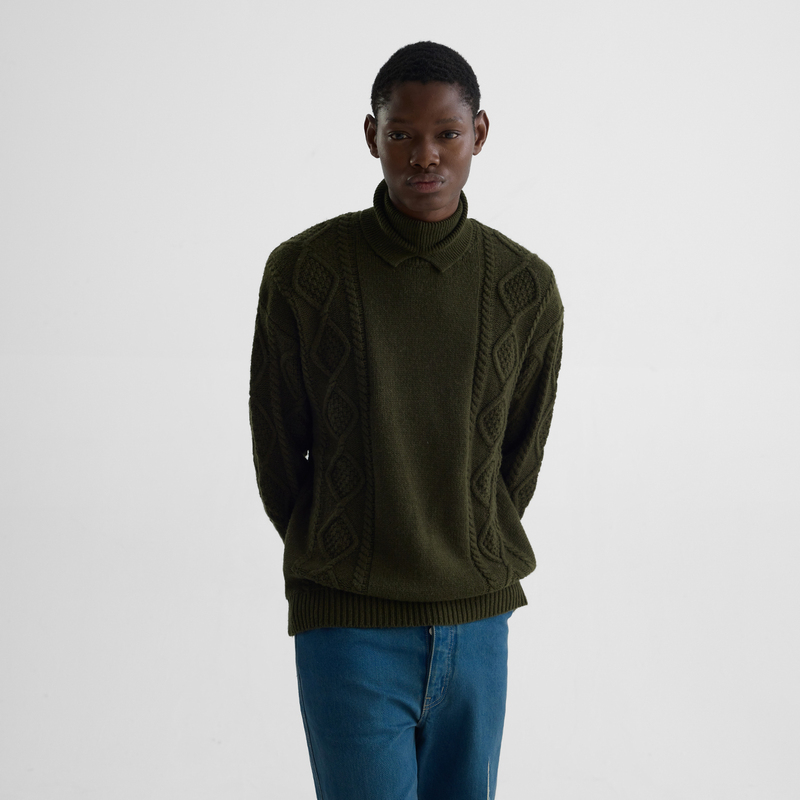 Slight Vogue｜Olive Green Thick Wool Sweater with Faux Double Collar and Cable Knit Long Sleeves