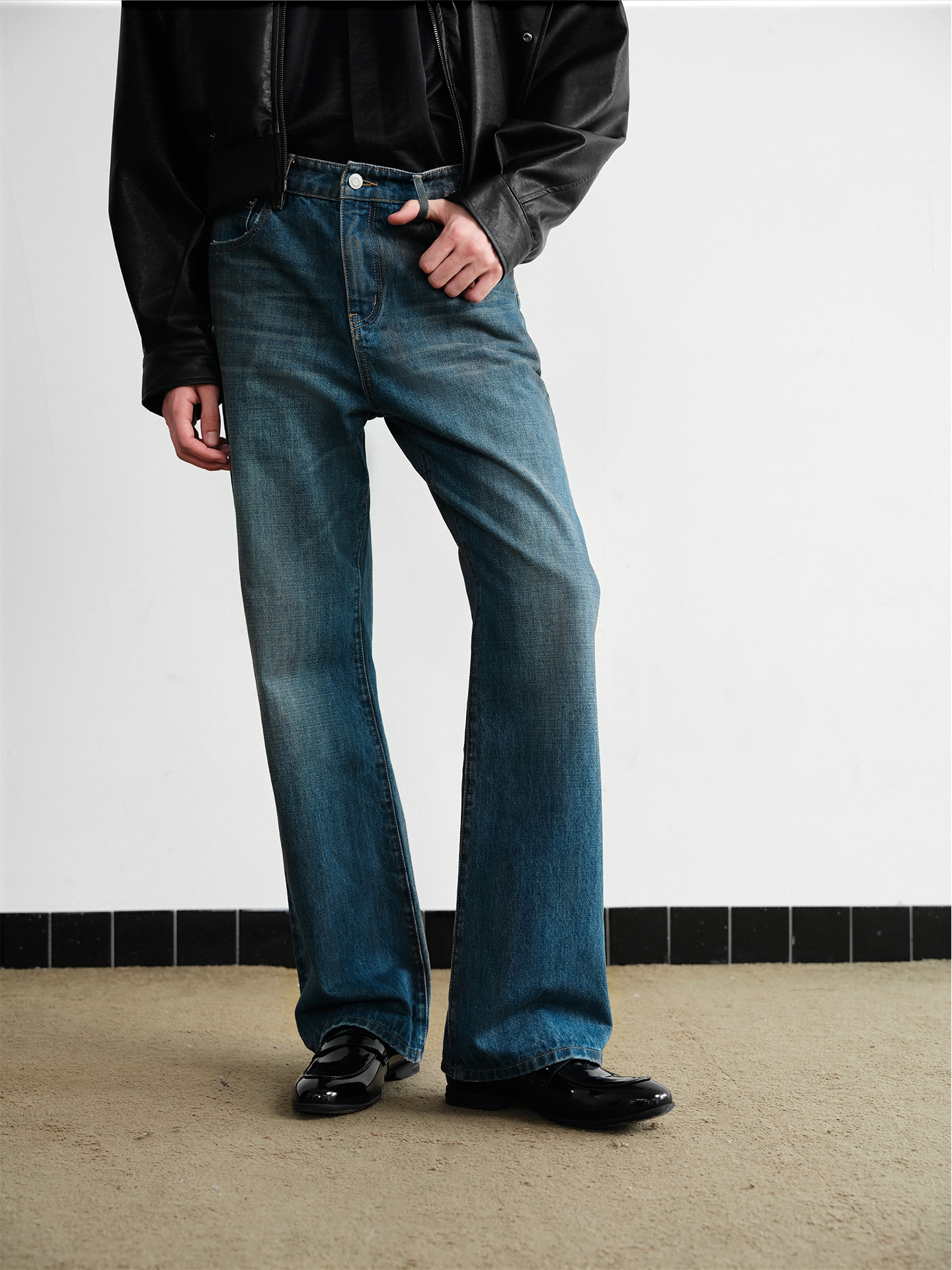 Slight Vogue Slightly Distressed Straight-Leg Jeans