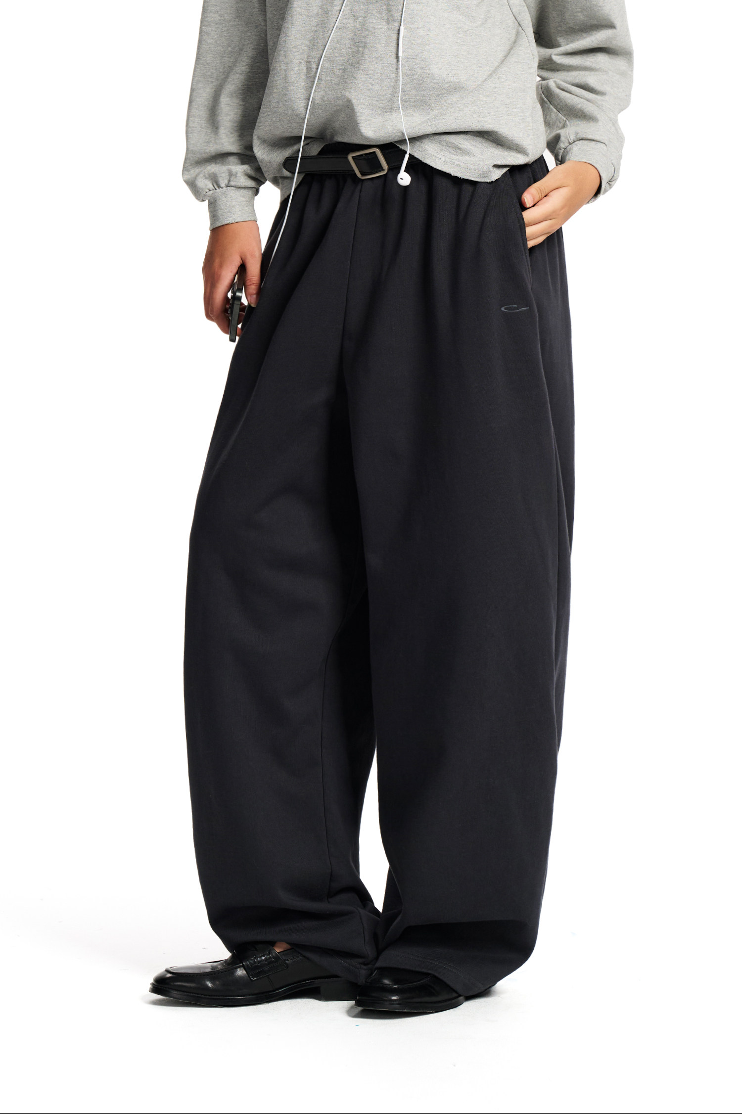 Loopsoon Wide-Leg Straight Sweatpants
