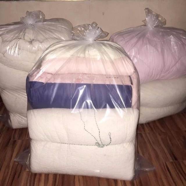 Plastic quilts and storage bags for quilts and plastic clothes moving and packing large capacity transparent waterproof and moisture-proof
