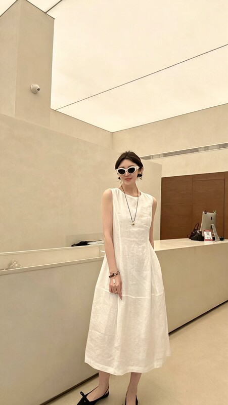 Pure Linen Heroine-Style Dress/Minimalist Style High-End Solid Color Linen Long Dress with Relaxed Waist and Sleeveless Design Pure Linen Heroine-Style Dress/Minimalist Style High-End Solid Color Linen Long Dress with Relaxed Waist and Sleeveless Design