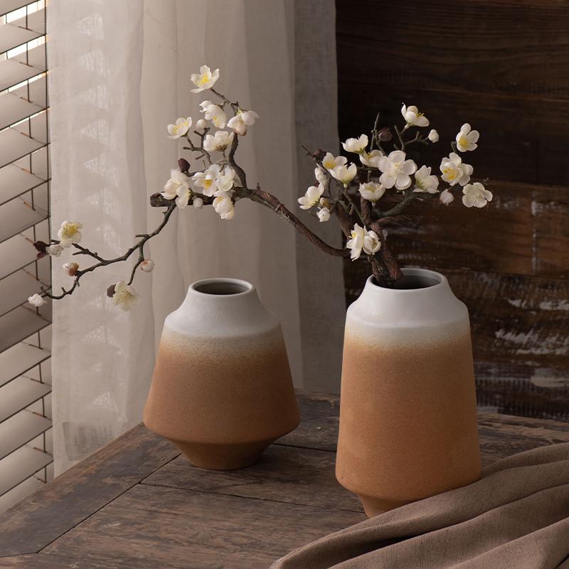New Chinese-Style Retro Ceramic Vase for Dried Flowers, High-End Creative Brown Ornament for Tabletop, Entryway, Study, and Home Decoration