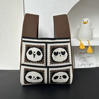 Четырехквадратная панда-коричневая