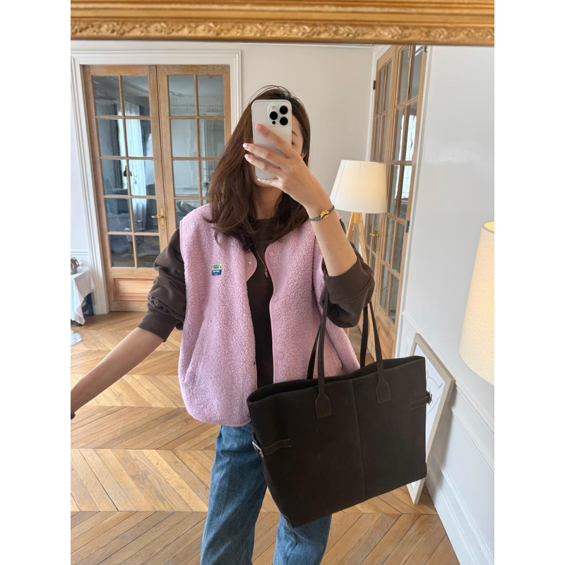 2026 Autumn and Winter New Style Lamb Wool Vest Classic Simple Versatile Four-Color Snap-Button Fleece Vest Z 2026 Autumn and Winter New Style Lamb Wool Vest Classic Simple Versatile Four-Color Snap-Button Fleece Vest Z