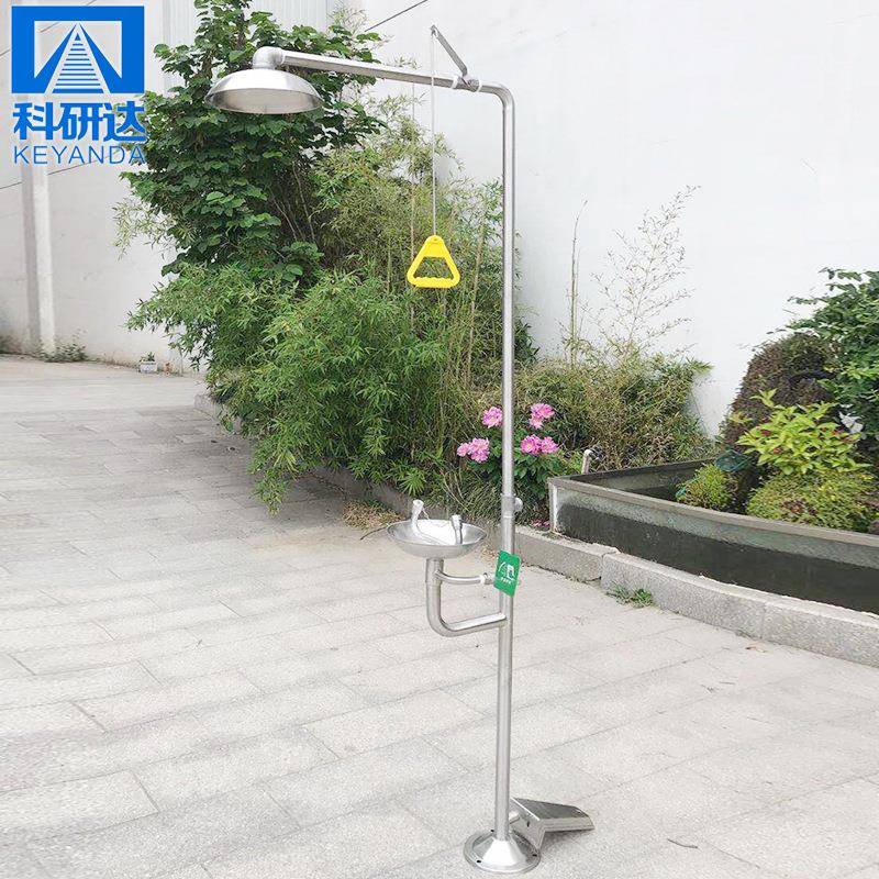 紧急时间的生命支持——厂区车间的喷淋洗眼器材