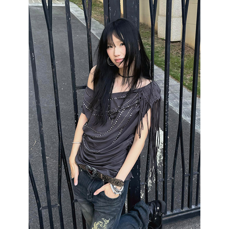 Street Style American-Style Off-Shoulder T-Shirt for Women, Summer Style with Tassel Design, Rhinestone T-Shirt, Loose Batwing Sleeve Top for Hot Girls